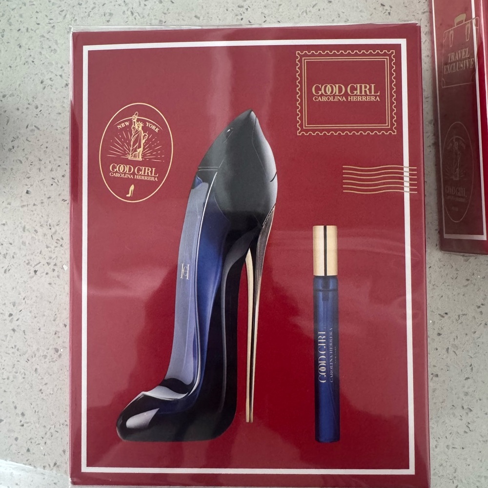 Carolina Herrera Good Girl Black and Blue Perfume Set
